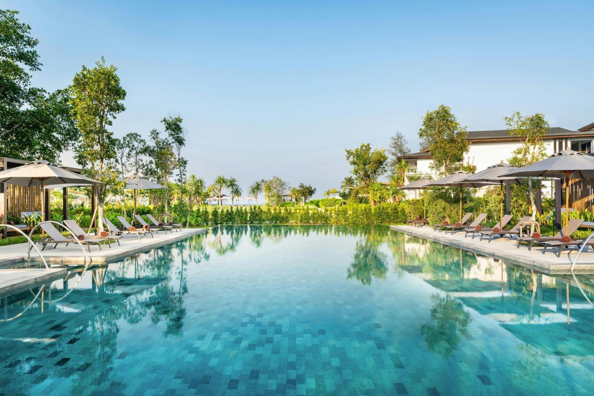 Khao Lak Marriott Beach Resort & Spa Exterior photo